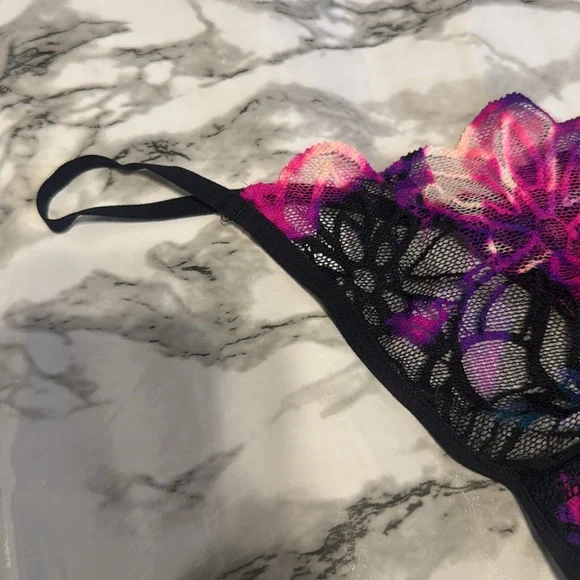 Victoria’s Secret pink Y2K Floral Lace Women's Intimate Thong panty M - Picture 2 of 6